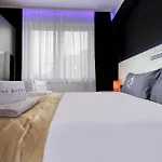 Nakalua 公寓 *