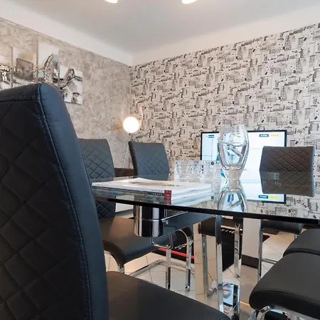 Nakalua * Luxembourg By